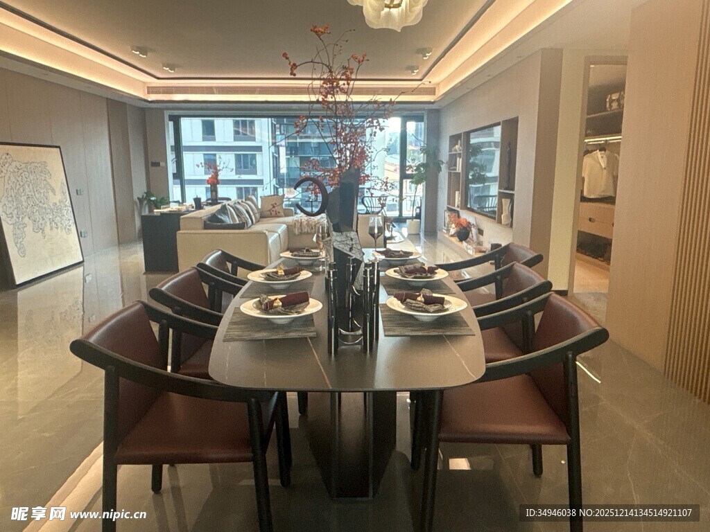 现代风格餐厅室内布置