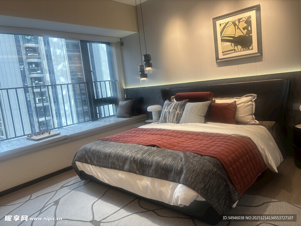 现代简约风格温馨卧室