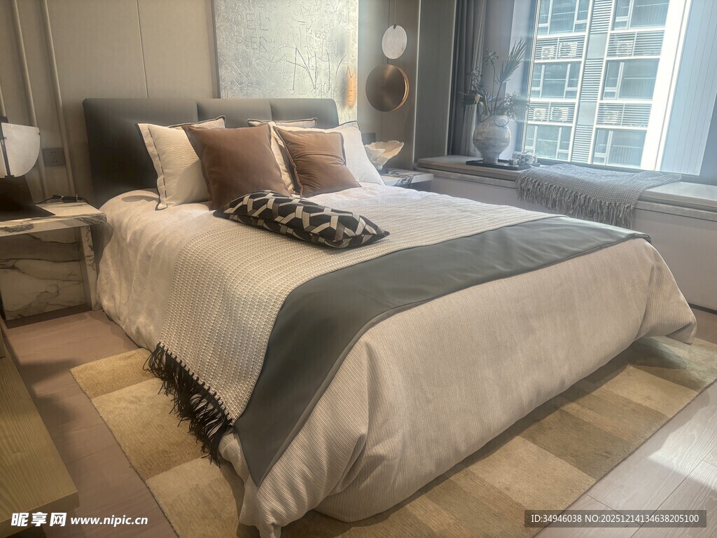 现代简约风格温馨卧室