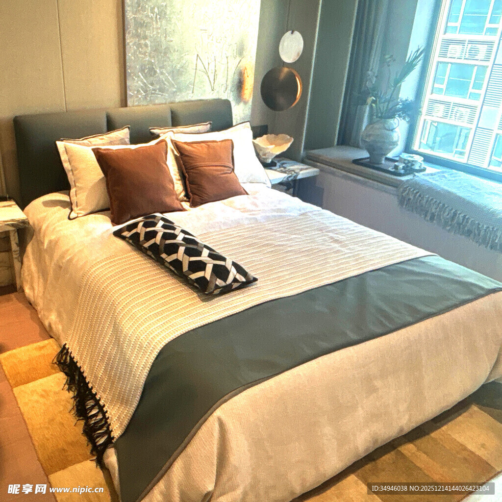 现代简约风格温馨卧室一角