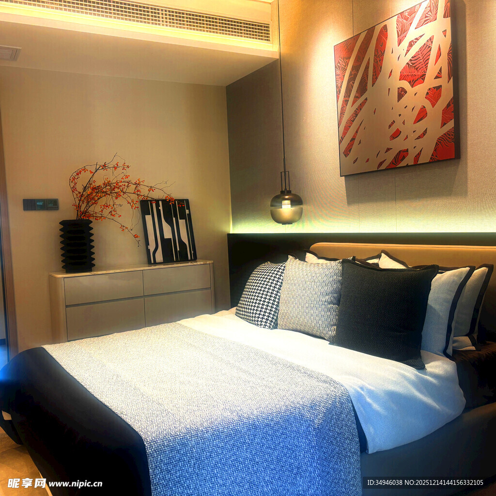 现代简约风格温馨卧室