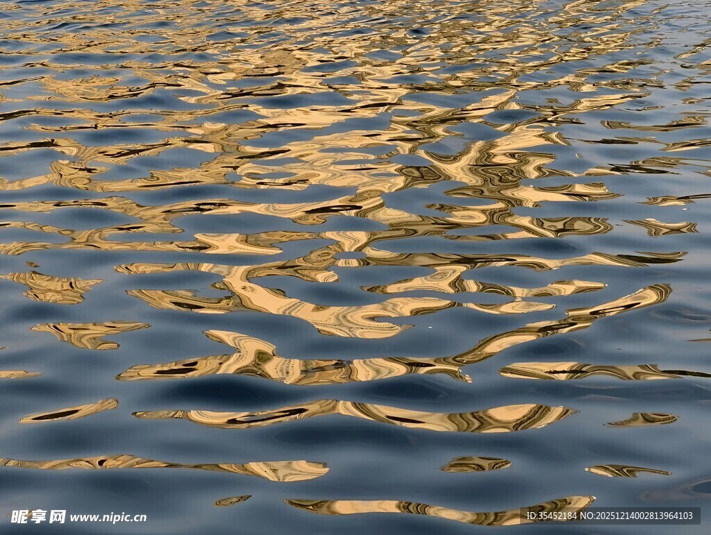 水面倒影背景