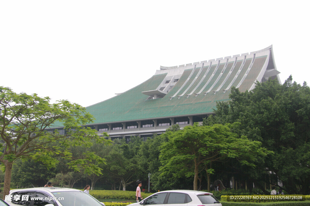 绿树环绕特色屋顶建筑 厦门大学