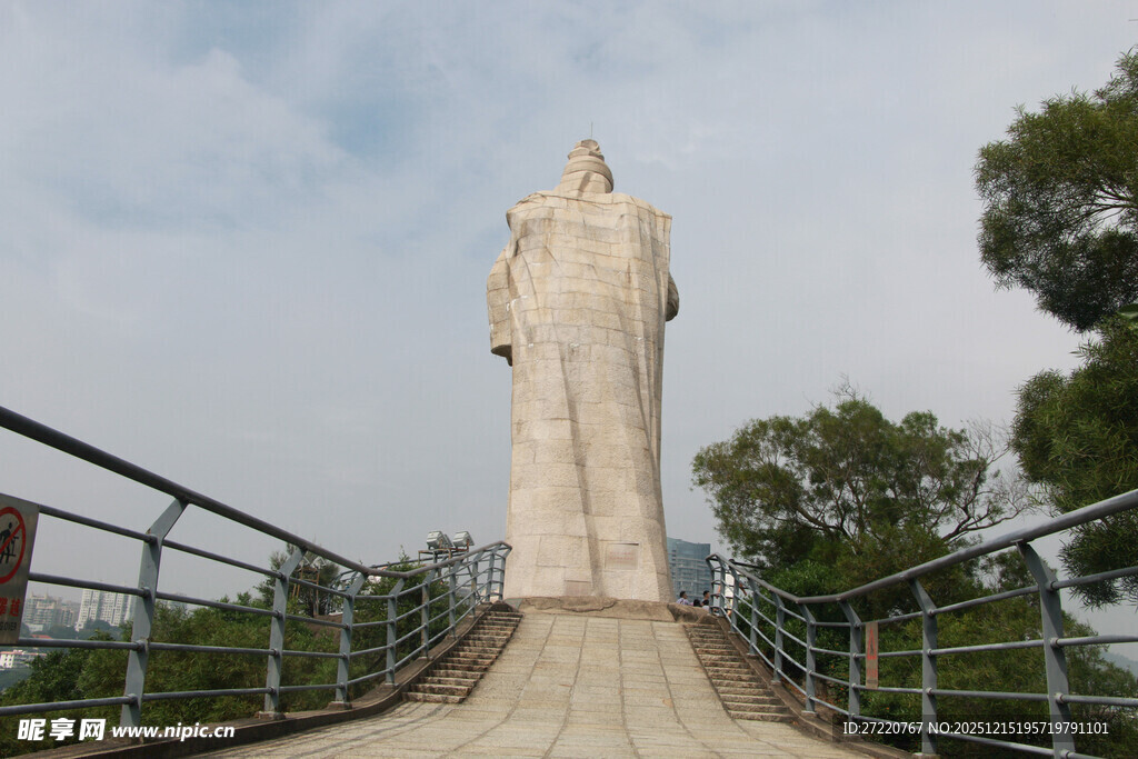 厦门鼓浪屿郑成功巨大雕像