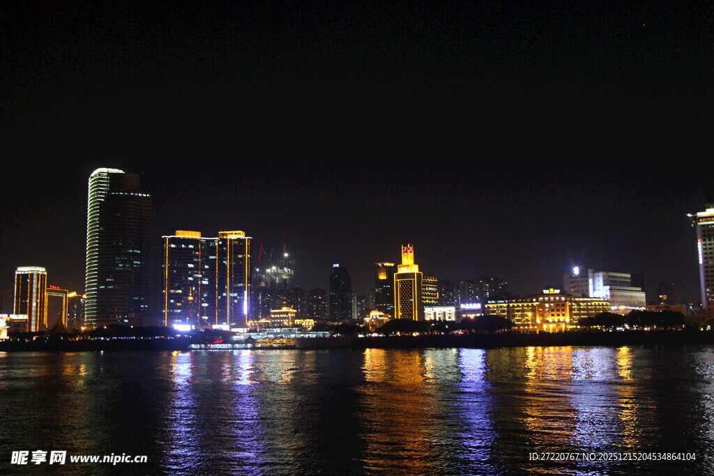 城市璀璨夜景 波光倒影 厦门