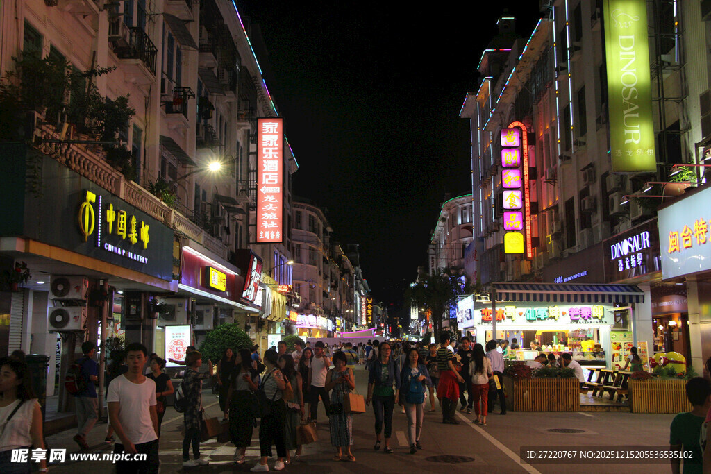 繁华夜市街景 厦门