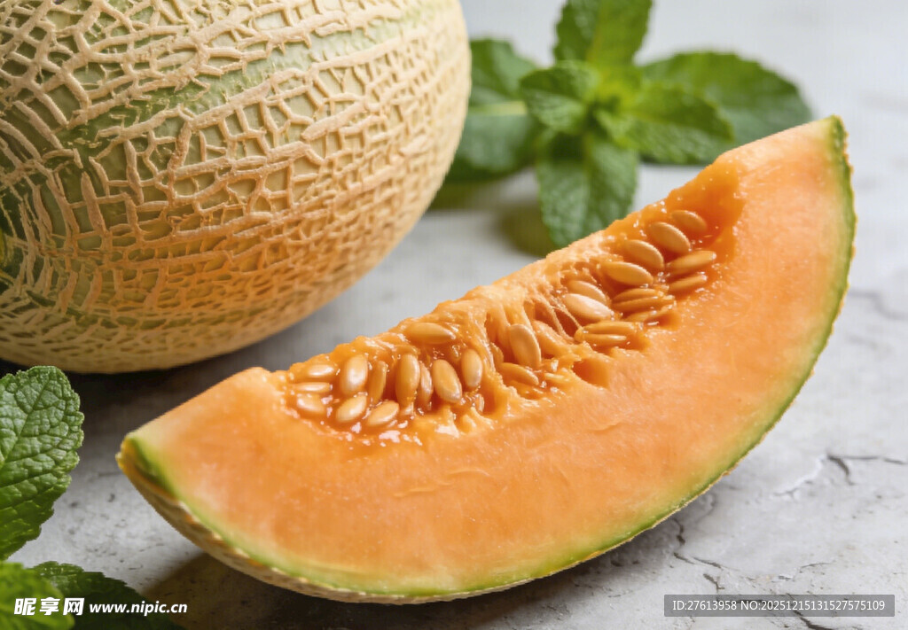 切开的哈密瓜