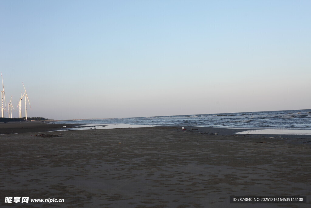 海边黄昏景色 宁静沙滩