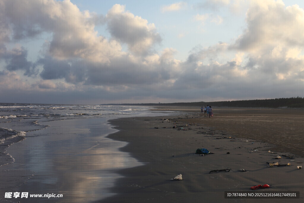 海边黄昏沙滩美景