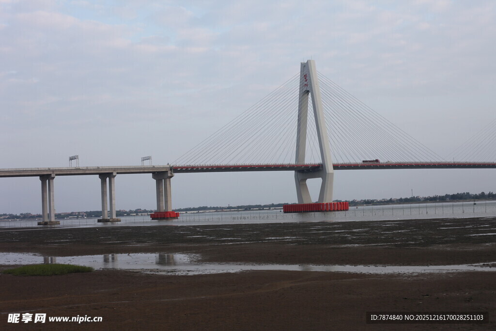 跨海大桥远景