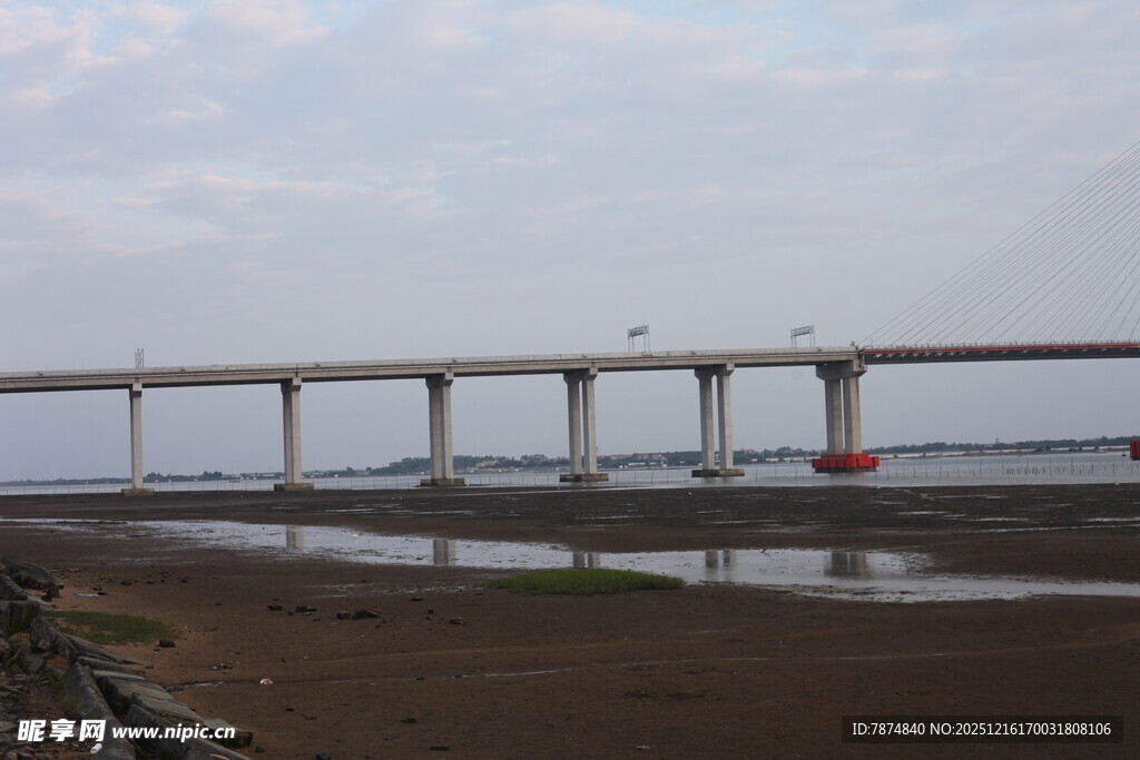 跨海大桥远景