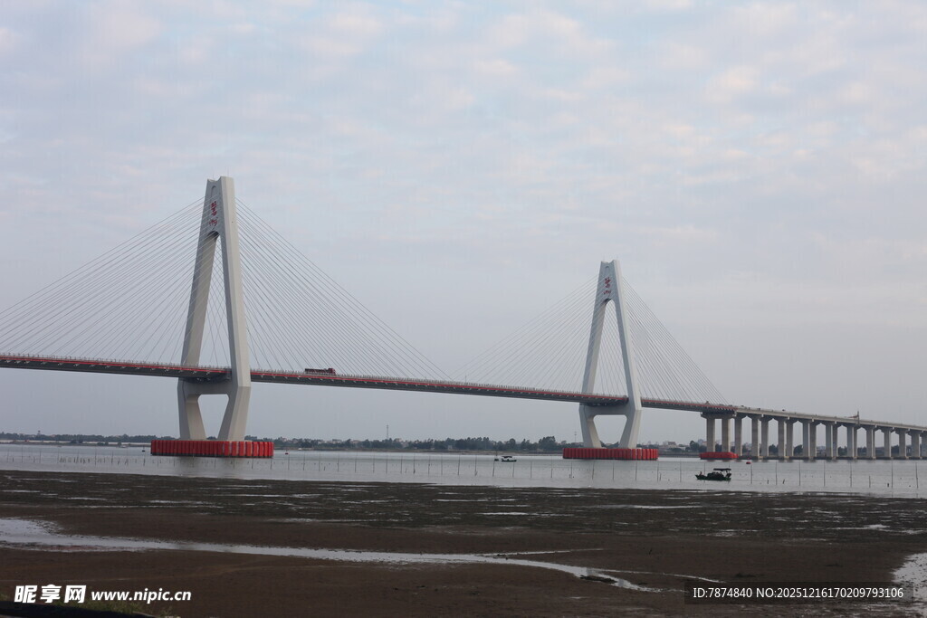 宏伟壮观的跨海大桥