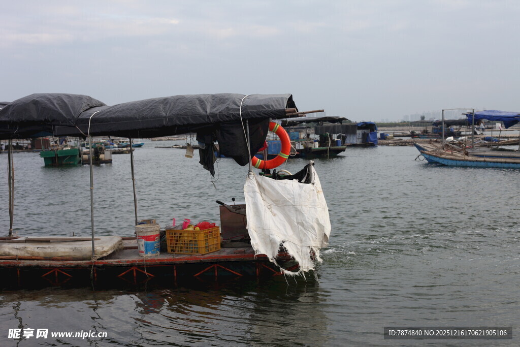 水上摊位独特的水上生意