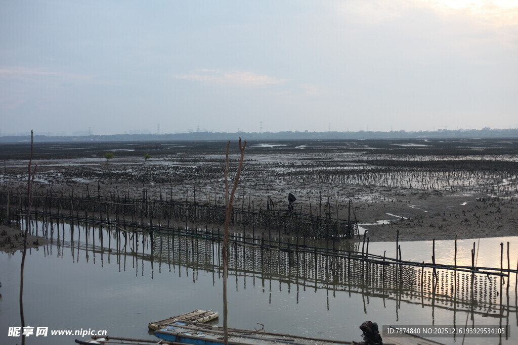 海边渔村码头风景