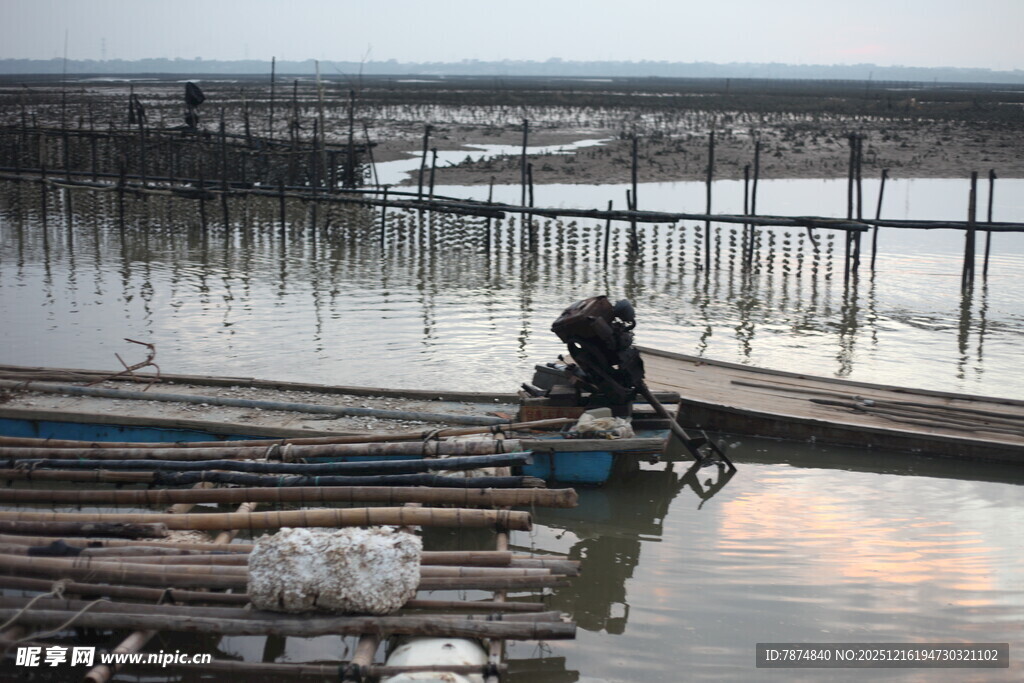 水乡码头的静谧一刻