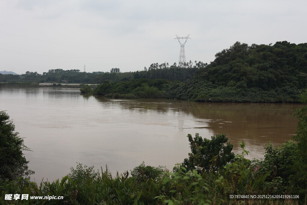江边自然风光景色