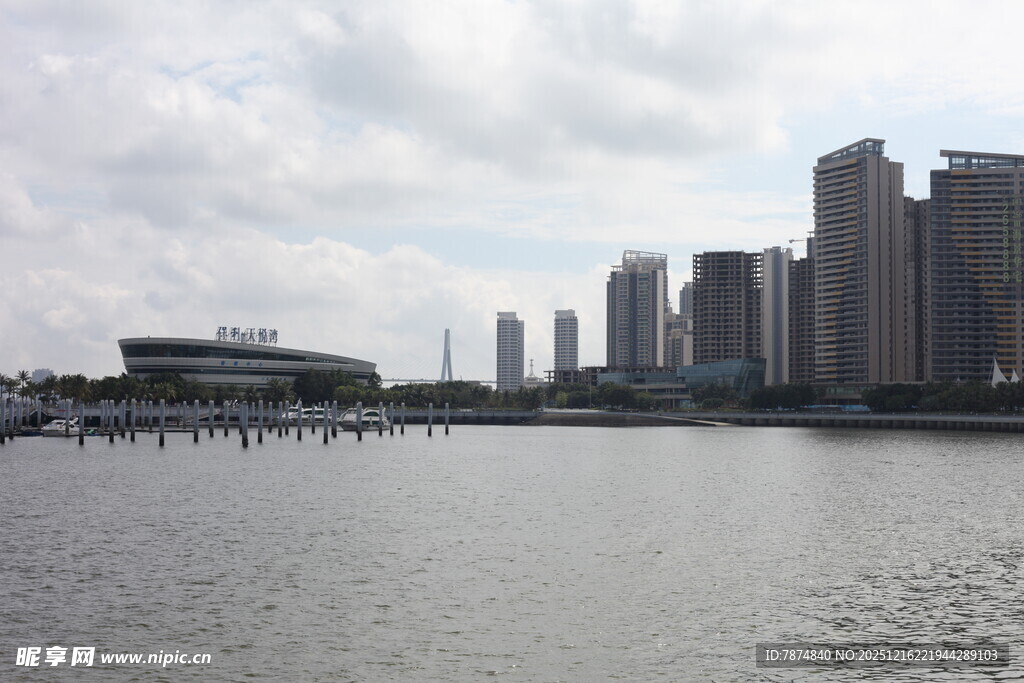 城市滨水风光
