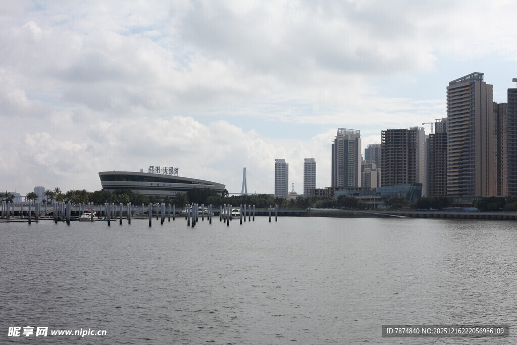 城市滨水风光