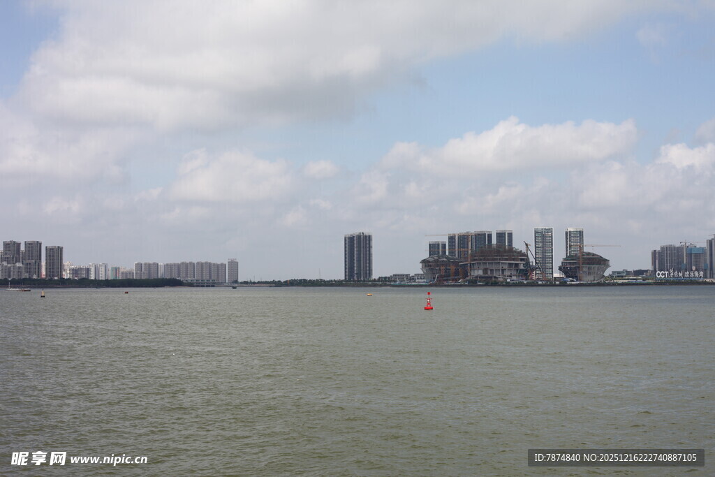 城市滨水风光远眺