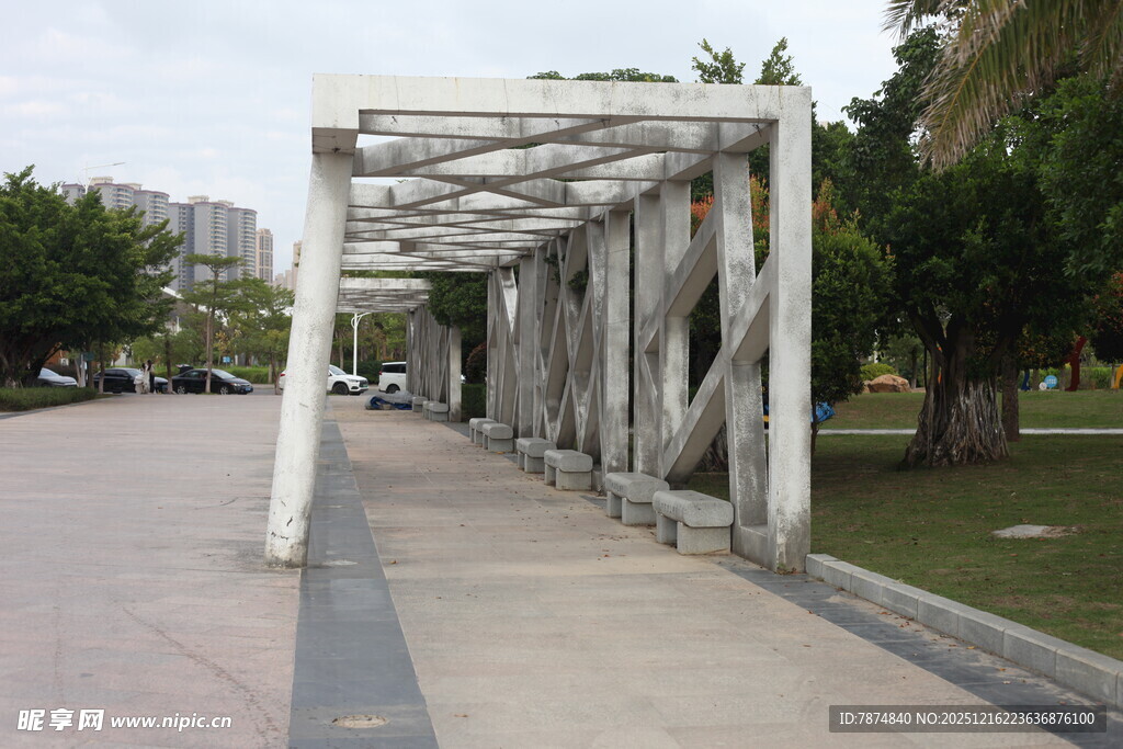 户外白色木质廊架景观