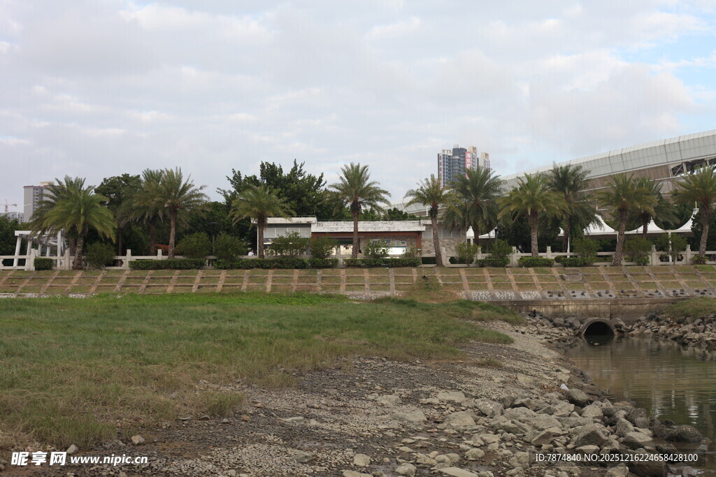 户外开阔景观场景