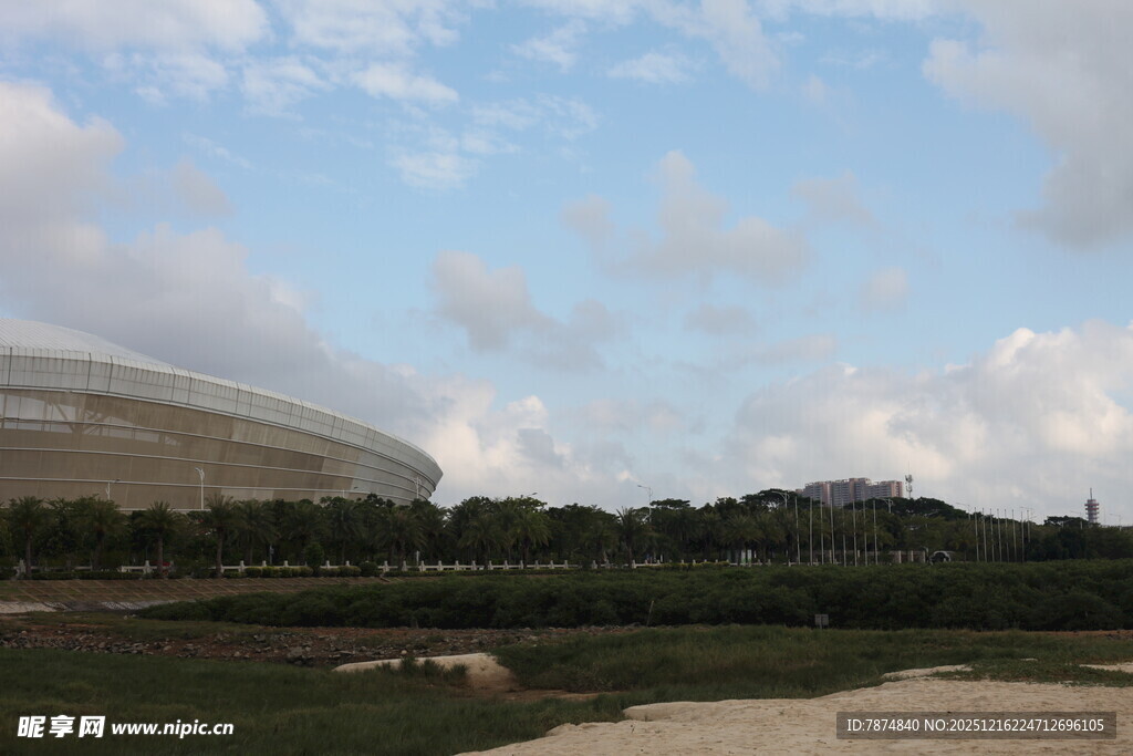 户外体育场与自然景观