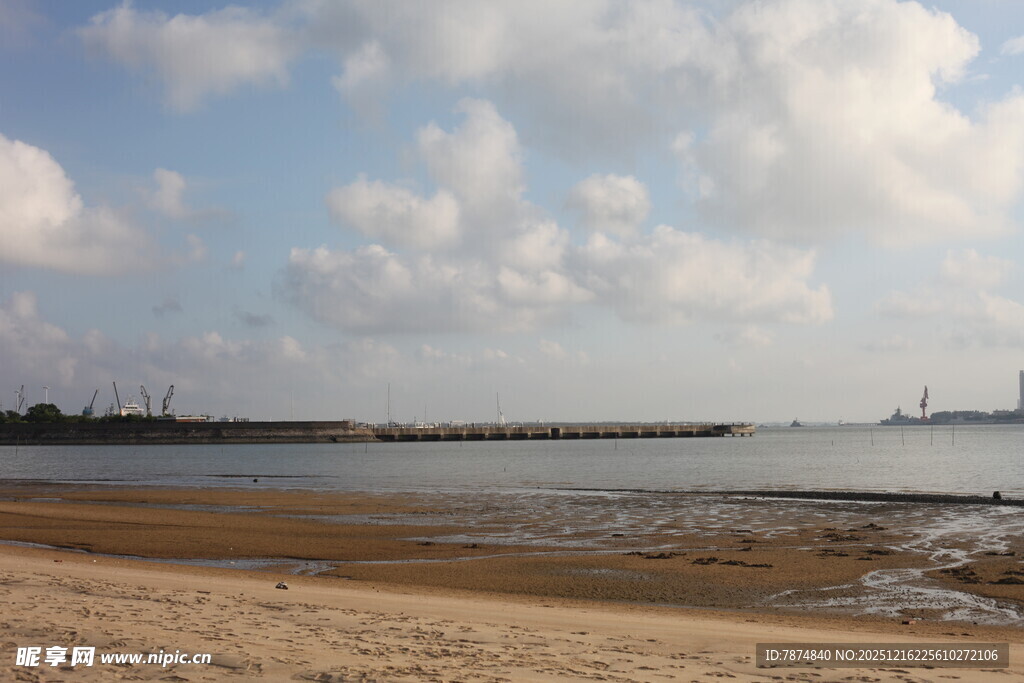 海滨沙滩风光
