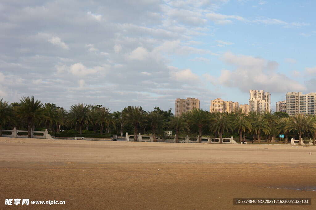 海滨城市沙滩风景