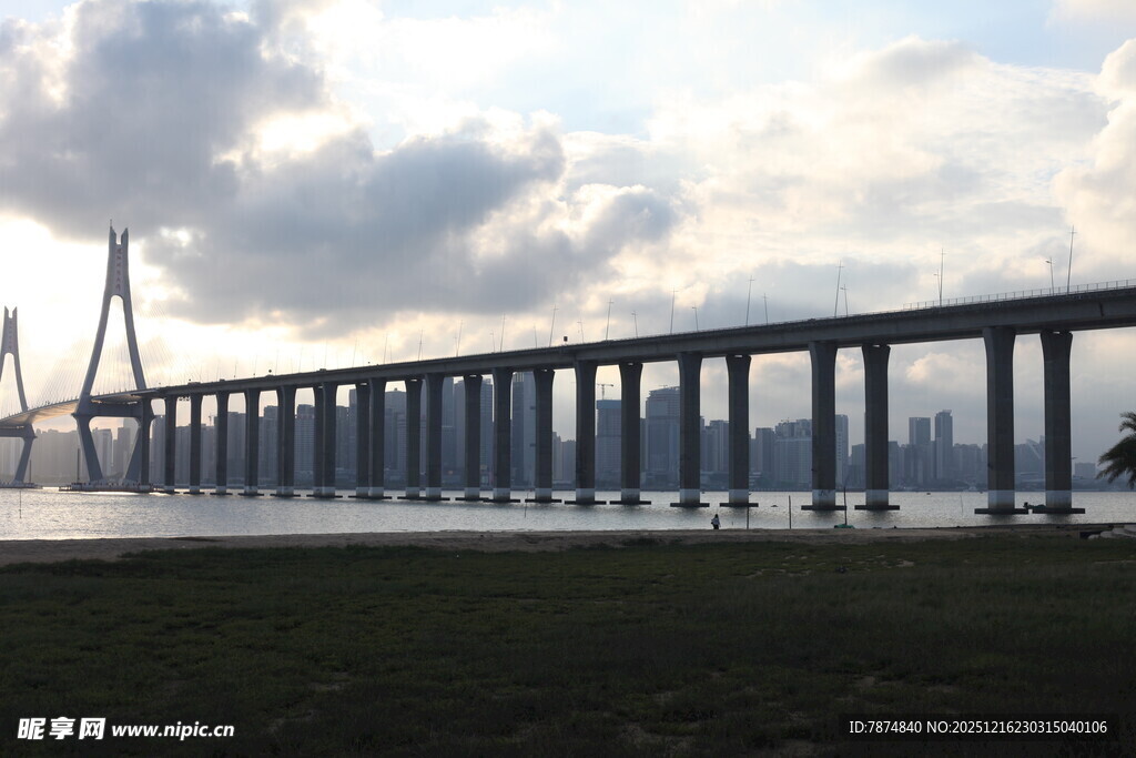 跨海大桥壮丽风光