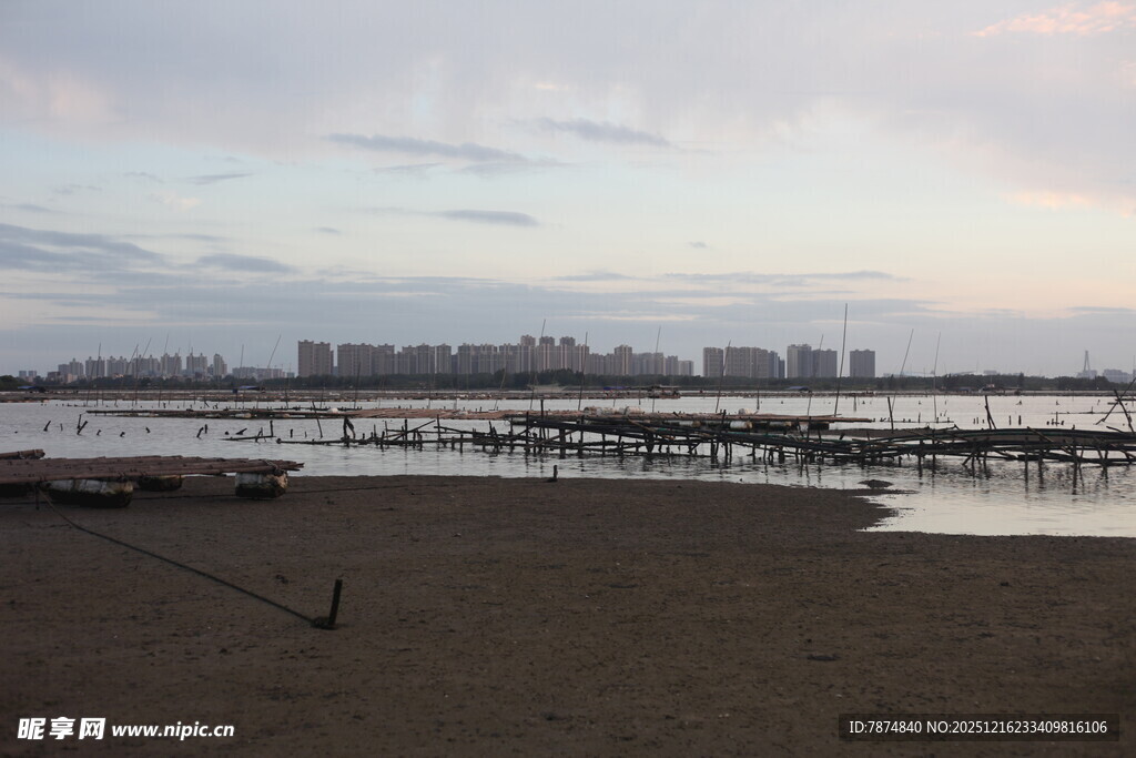 海滨黄昏景色