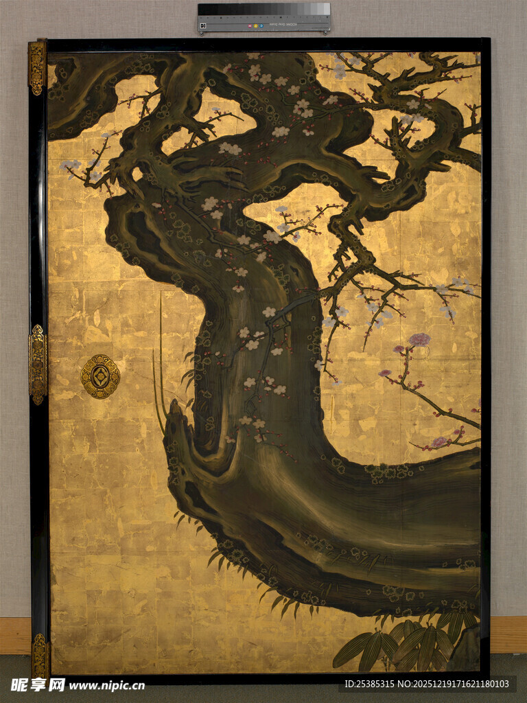 中式墨绘虬枝图