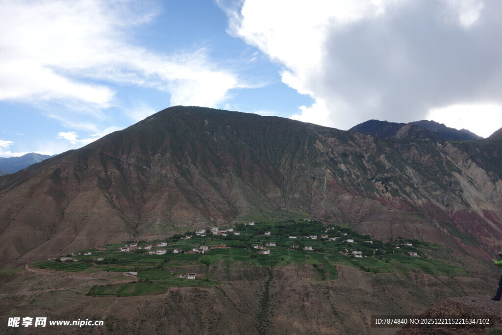 山间村落 自然美景如画