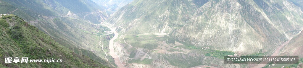 俯瞰山川壮丽景色