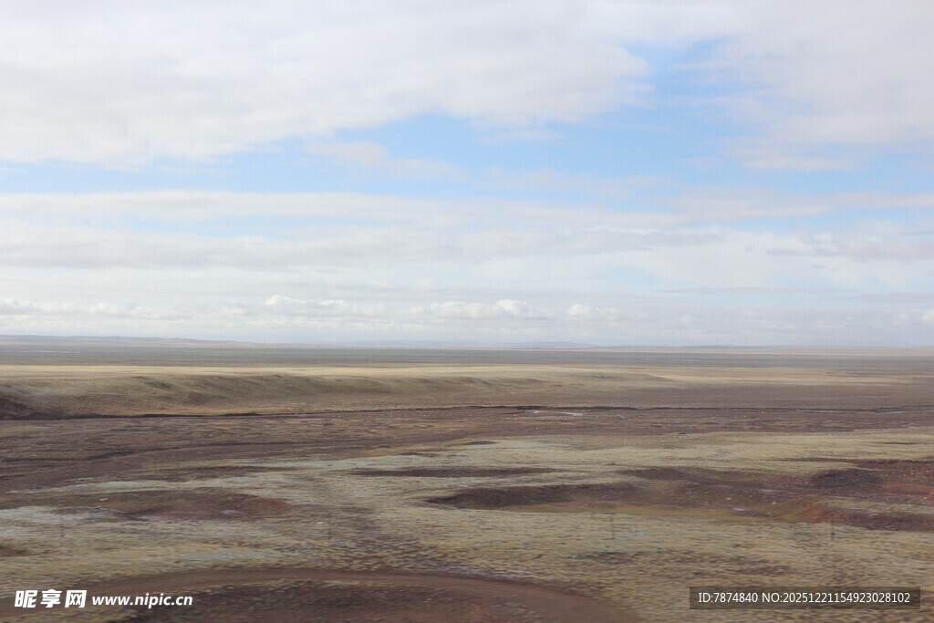 广袤荒原景色