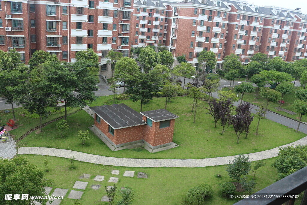 小区内的绿化与休闲区域