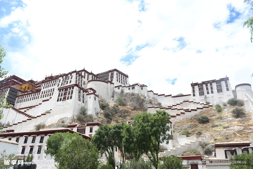 布达拉宫壮丽景观