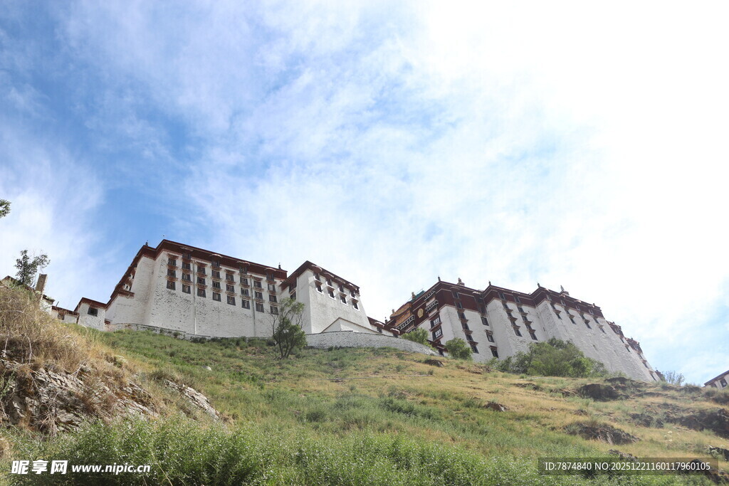 布达拉宫远景风光