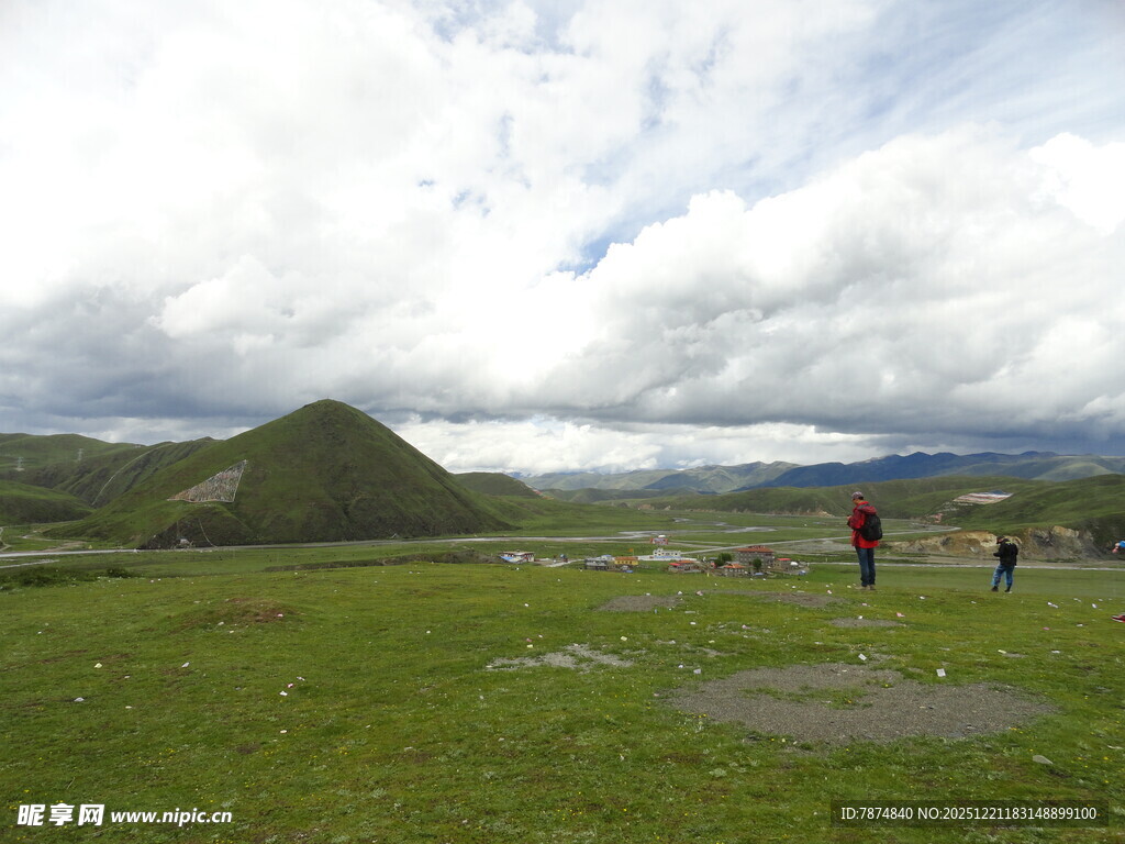 草原漫步风景