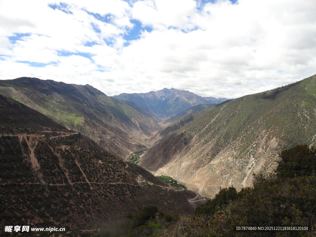 壮丽山谷自然风光