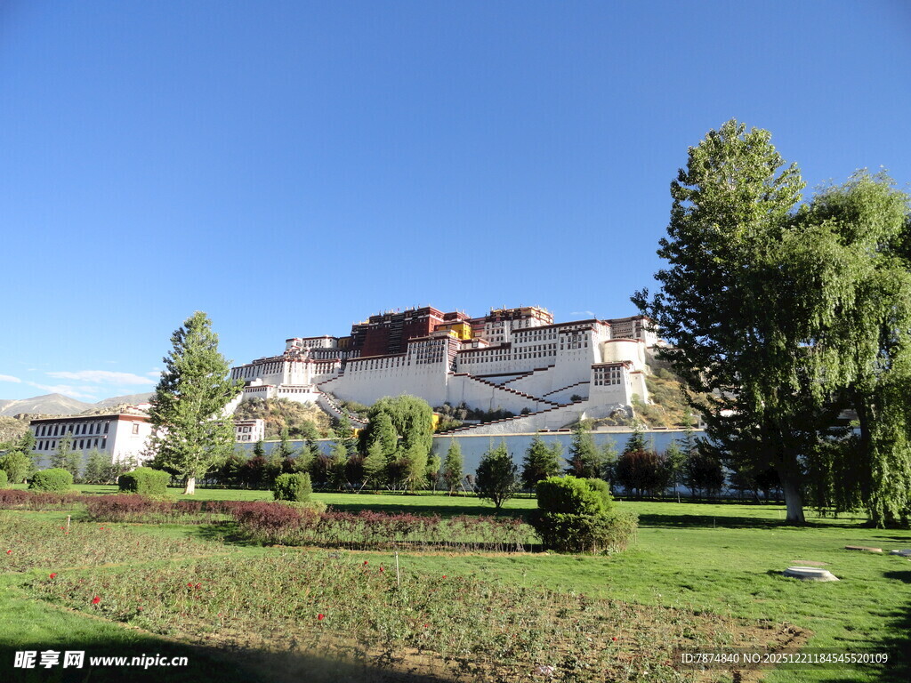 布达拉宫周边美丽景致