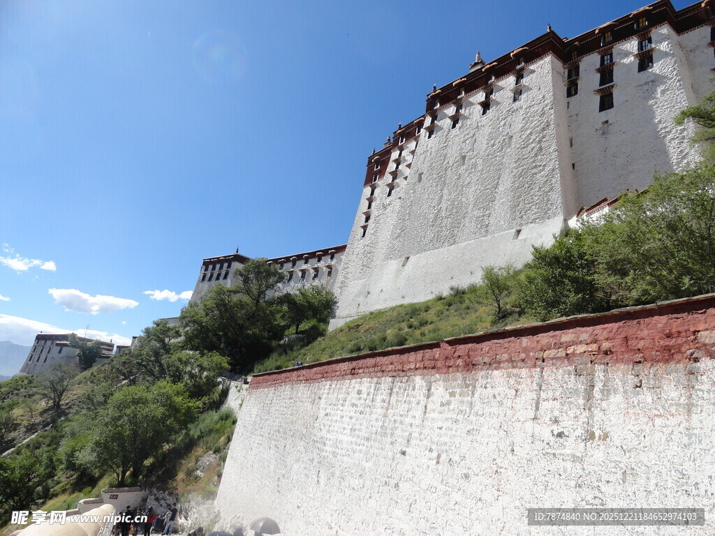布达拉宫外墙风景
