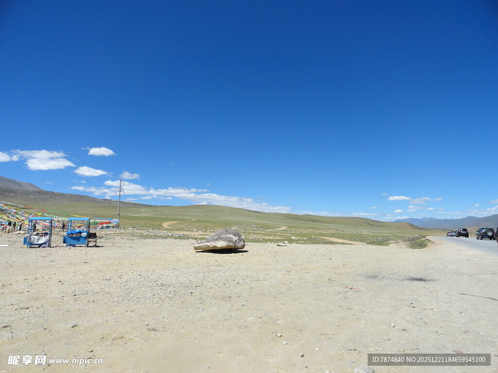 蓝天沙滩休闲场景