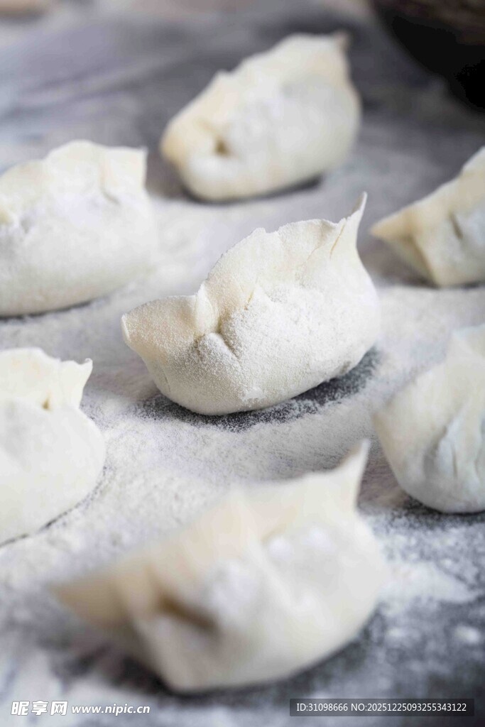 手工制作的美味饺子