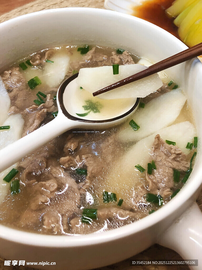 牛肉萝卜汤