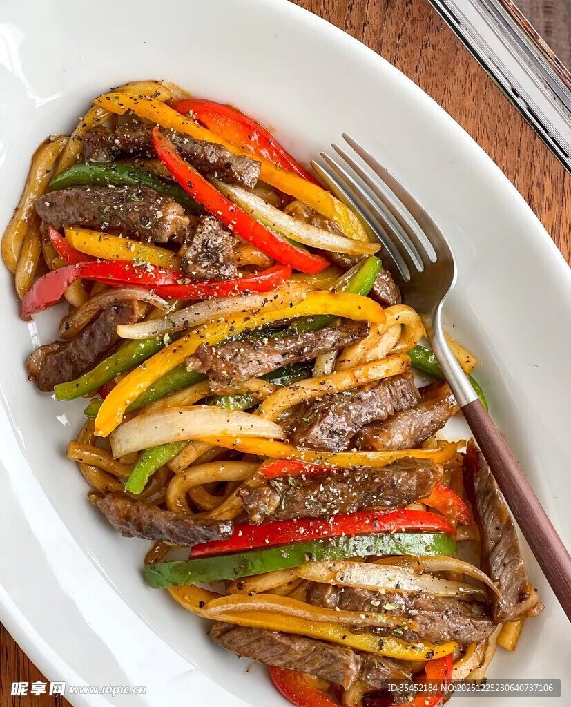 彩椒炒牛肉