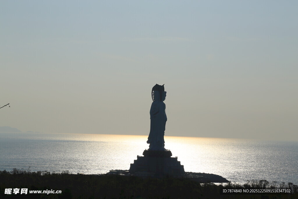 海上观音像 夕阳下的庄严