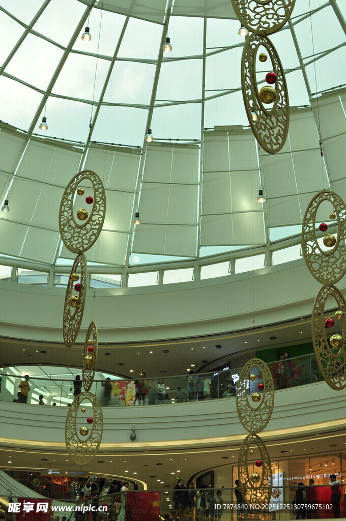 商场中庭精美悬挂装饰