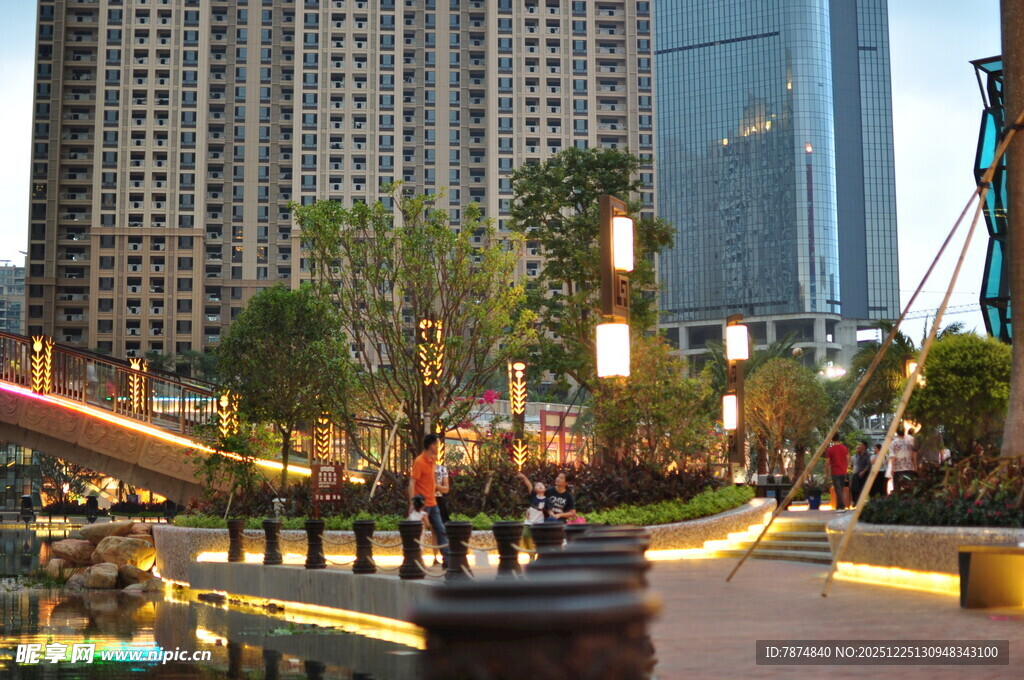 城市河畔繁华夜景风光