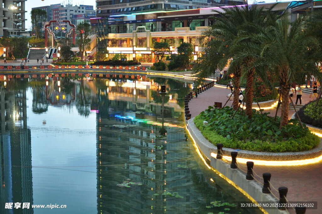 城市河畔夜景风光