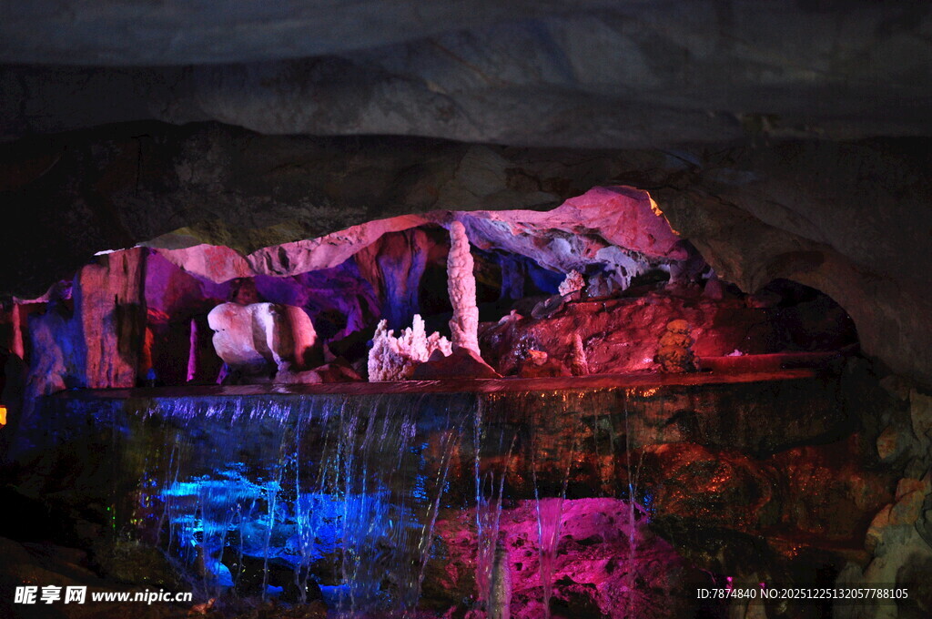 梦幻洞穴灯光艺术景观